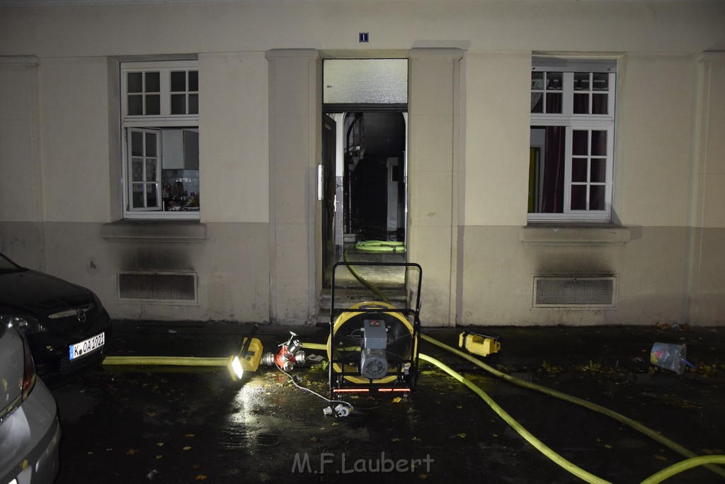 Feuer 2 Y Kellerbrand Koeln Humbold Gremberg Hachenburgerstr P605.JPG - Miklos Laubert